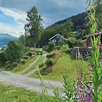 Feriehus Nordfjordcabins Blue *