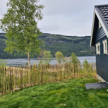 Nordfjordcabins Blue Ferienhaus *