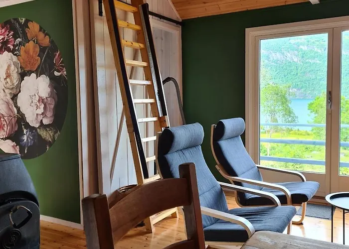 Nordfjordcabins Blue Feriehus